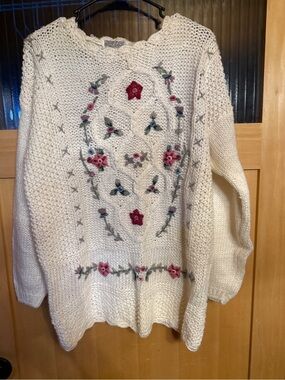 Vintage 80s Bobbie Brooks Hand Knit Floral Ramie Sweater Small Korea Scallop Hem